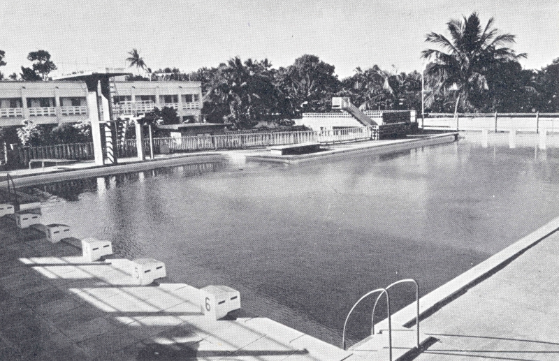 05-17 - Pondichery - ashram - piscine